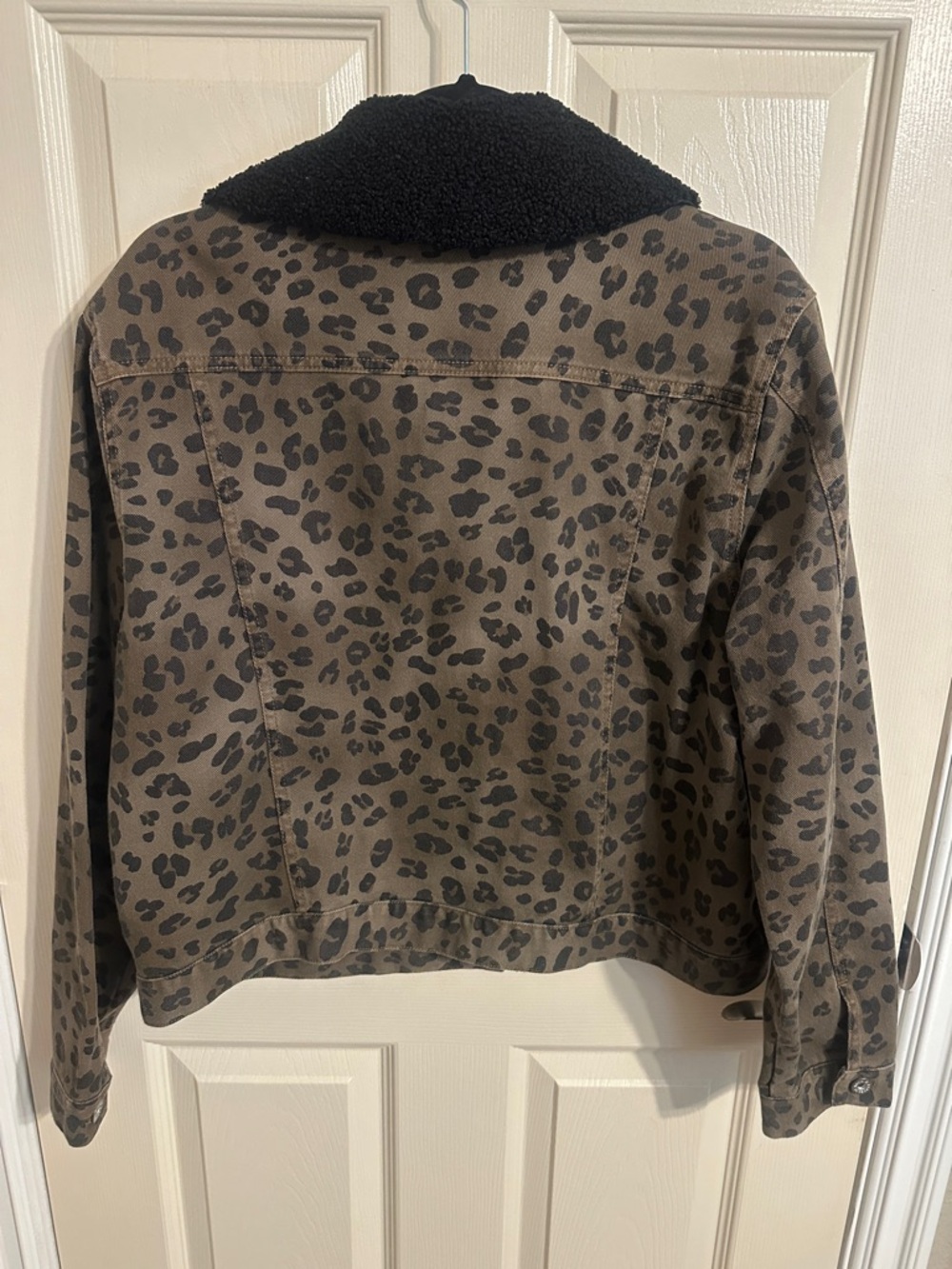 Rock & Republic Brown Leopard-Print Jean Jacket w Black Sherpa Collar, Sz XL - Picture 6 of 15